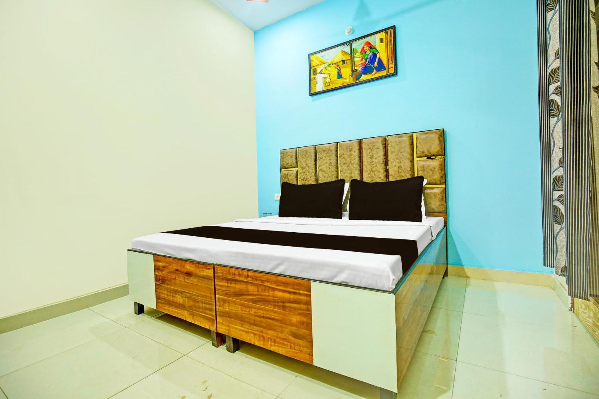 Super Hotel O Sirsa Hotel & Guest House Exterior foto
