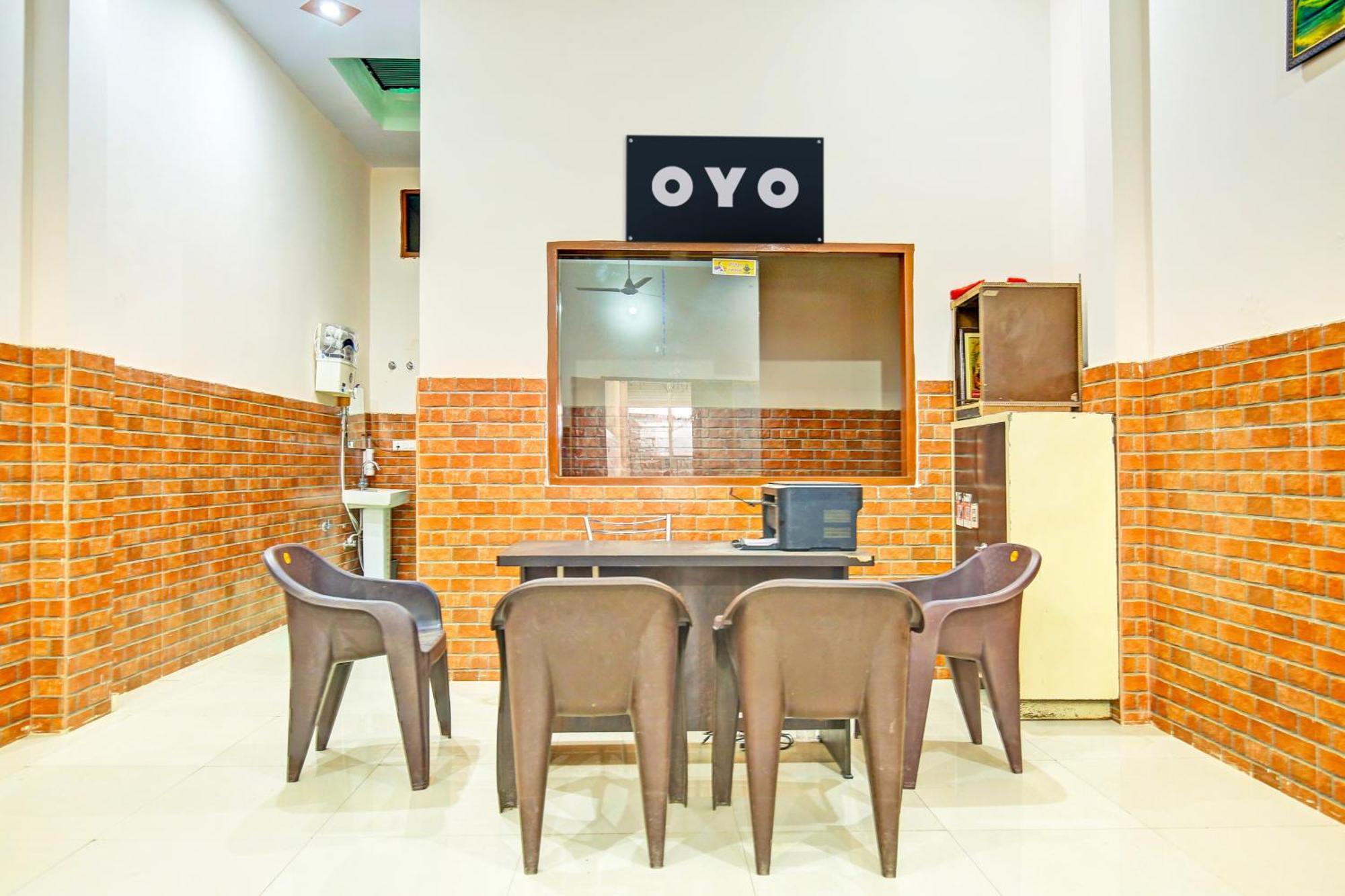 Super Hotel O Sirsa Hotel & Guest House Exterior foto